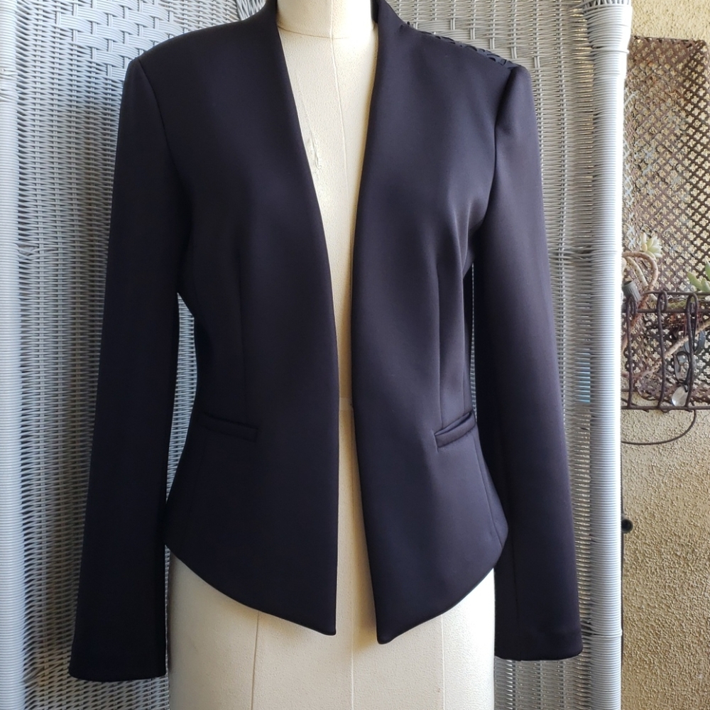 Jacket with lattice back
